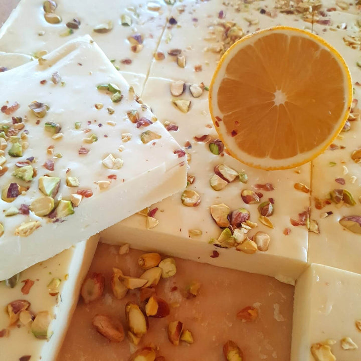 Homemade White Chocolate with Lemon & Pistachios 100g
